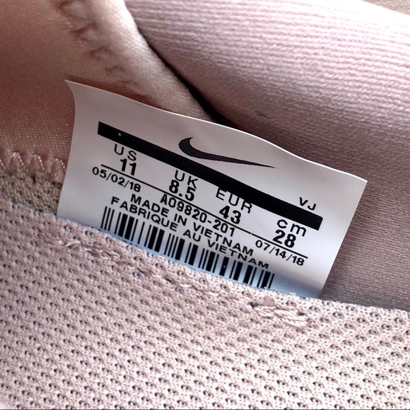 Nike Women’s Odyssey React NWOB 11 Beige Shoes - Picture 6 of 8